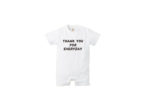 白Tシャツに感謝メッセージのデザインのTシャツ