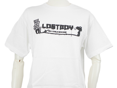 白TシャツにパンクロックのデザインのTシャツ前面