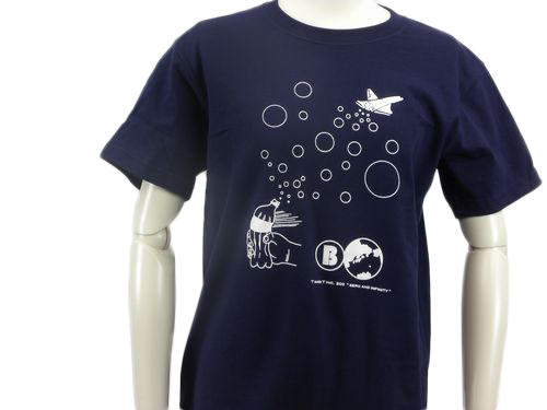 ネイビーTシャツにペットボトルのデザインのTシャツ前面