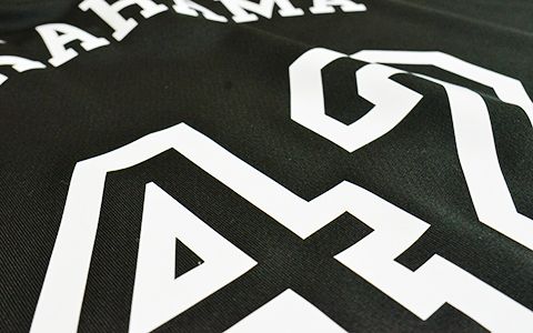 カッティングシートでプリントされたTAKAHAMA42書いてあるオリジナルデザイン